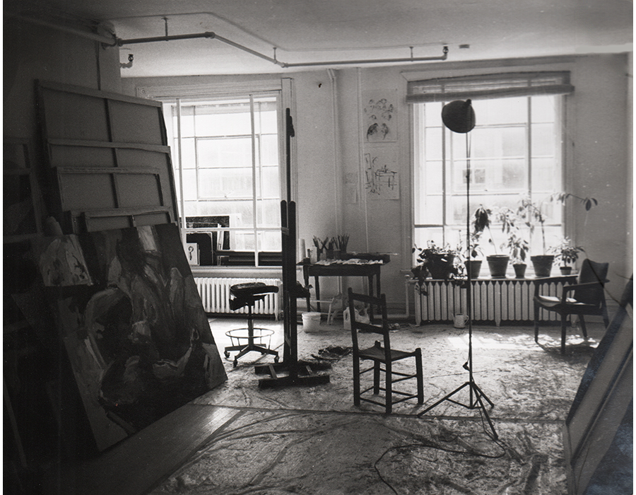 Studio, Saint Laurent, Montreal, 1987 / Atelier, Saint Laurent, Montréal, 1987 / Taller, Saint Laurent, Montreal, 1987.